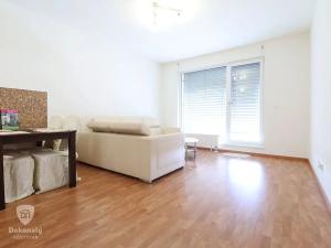 Pronájem bytu 2+kk, Praha - Malešice, Počernická, 53 m2