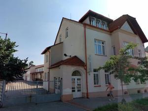 Pronájem komerční nemovitosti, Mělník, Pražská, 57 m2