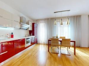 Prodej bytu 3+kk, Karlovy Vary, Libušina, 94 m2