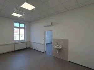 Pronájem ordinace, Kroměříž, Tovačovského, 68 m2