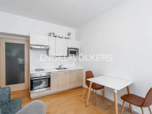 Pronájem bytu 1+kk, Praha - Košíře, Plzeňská, 29 m2