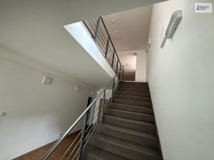 Pronájem obchodního prostoru, Praha - Háje, Hviezdoslavova, 714 m2
