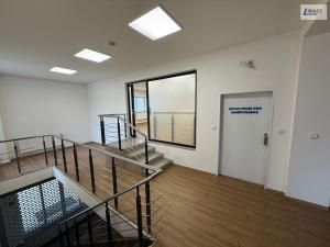 Pronájem obchodního prostoru, Praha - Háje, Hviezdoslavova, 714 m2