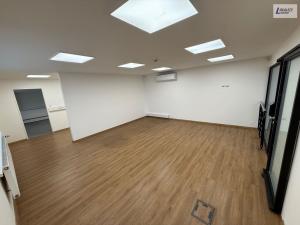 Pronájem obchodního prostoru, Praha - Háje, Hviezdoslavova, 714 m2