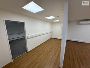 Pronájem obchodního prostoru, Praha - Háje, Hviezdoslavova, 714 m2