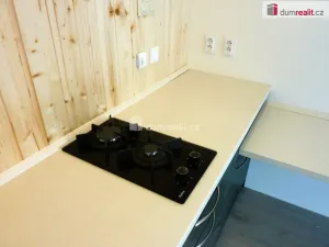 Prodej garáže, Pernštejnské Jestřabí - Maňová, 36 m2