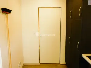 Prodej garáže, Pernštejnské Jestřabí - Maňová, 36 m2