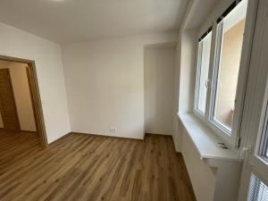 Prodej bytu 3+kk, Praha - Libeň, U svobodárny, 56 m2