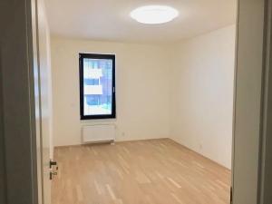 Pronájem bytu 2+kk, Praha - Karlín, Nekvasilova, 56 m2