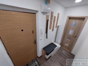 Prodej bytu 2+kk, Krnov - Pod Bezručovým vrchem, Petrovická, 41 m2