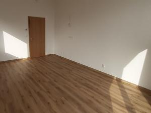 Prodej bytu 1+kk, Modřice, náměstí Míru, 31 m2