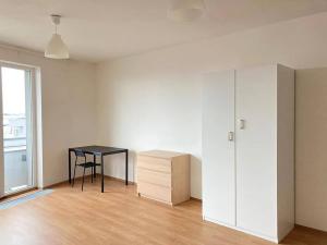 Pronájem bytu 1+kk, Praha - Zličín, Sazovická, 40 m2