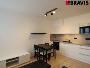 Pronájem bytu 1+kk, Brno - Líšeň, Jírova, 40 m2