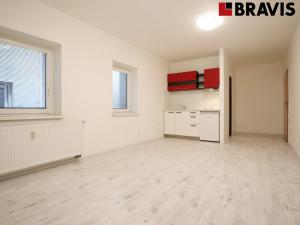 Pronájem bytu 1+kk, Brno - Trnitá, Křenová, 27 m2