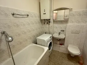 Pronájem bytu 1+kk, Praha - Vršovice, Karpatská, 27 m2