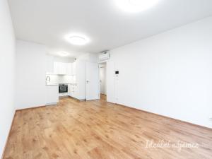 Pronájem bytu 2+kk, Praha - Žižkov, Malešická, 60 m2