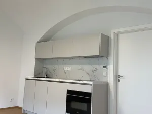 Pronájem bytu 1+kk, Praha - Nové Město, 29 m2