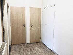 Pronájem bytu 2+kk, Praha - Smíchov, Kmochova, 47 m2