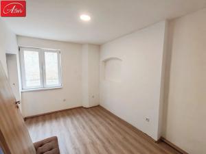 Pronájem bytu 3+1, Teplice, U Hadích lázní, 65 m2