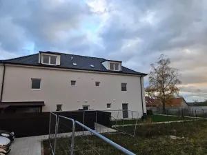 Pronájem bytu 3+kk, Dobříč, 79 m2