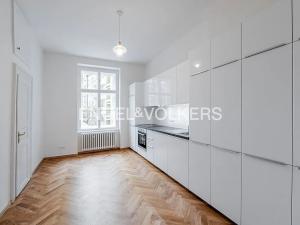 Pronájem bytu 3+1, Praha - Vinohrady, náměstí Míru, 130 m2