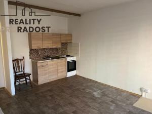 Pronájem bytu 1+kk, Teplice, Pod školou, 31 m2