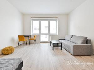 Pronájem bytu 1+kk, Brno - Královo Pole, Slovinská, 37 m2