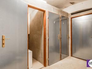 Prodej garážového stání, Praha - Žižkov, Husitská, 13 m2