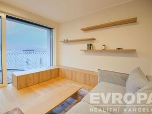 Pronájem bytu 2+kk, Praha - Smíchov, Podbělohorská, 57 m2