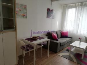 Pronájem bytu 2+kk, Praha - Krč, Hurbanova, 39 m2