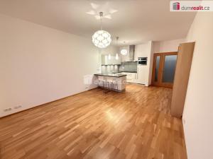 Pronájem bytu 2+kk, Praha - Vinohrady, Korunní, 68 m2