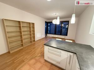 Pronájem bytu 2+kk, Praha - Vinohrady, Korunní, 68 m2