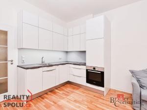 Pronájem bytu 1+kk, Praha - Žižkov, Ondříčkova, 35 m2