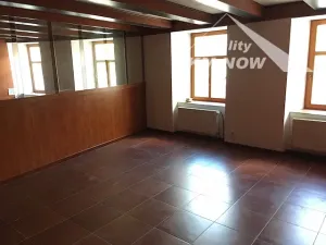 Pronájem obchodního prostoru, Kroměříž, Riegrovo náměstí, 98 m2