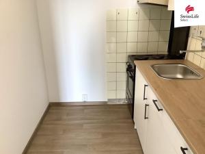 Pronájem bytu 2+kk, Praha - Kobylisy, Kyselova, 45 m2