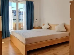 Pronájem bytu 2+kk, Praha - Vysočany, Na břehu, 63 m2