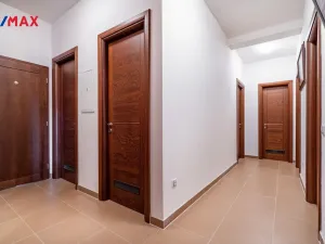 Prodej bytu 3+kk, Karlovy Vary, Jateční, 96 m2
