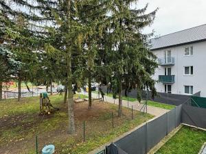 Pronájem bytu 2+kk, Milovice, Armádní, 60 m2