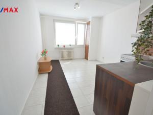 Pronájem bytu 2+kk, Hradec Králové - Nový Hradec Králové, Brožíkova, 47 m2