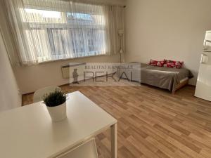 Pronájem bytu 1+kk, Praha - Košíře, Musílkova, 26 m2