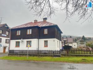 Prodej rodinného domu, Srní, 1002 m2