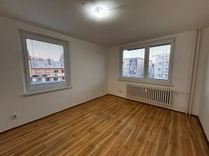 Pronájem bytu 2+1, Zlín, Dlouhá, 56 m2