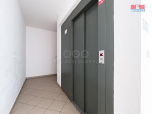 Pronájem bytu 1+kk, Praha - Libeň, Kašparovo náměstí, 29 m2