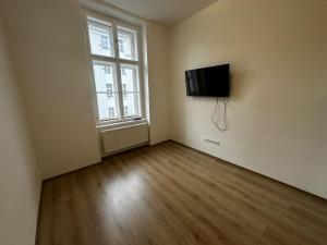 Pronájem bytu 2+kk, Praha - Vinohrady, Rumunská, 41 m2