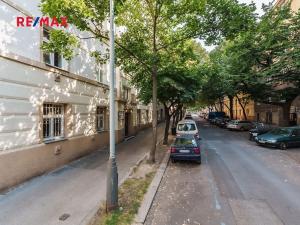 Pronájem bytu 2+kk, Praha - Žižkov, Žerotínova, 42 m2