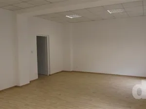 Pronájem obchodního prostoru, Karlovy Vary, Moskevská, 64 m2