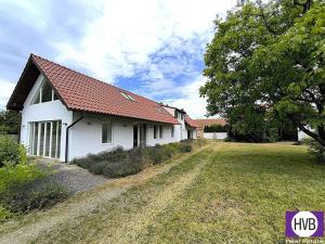 Prodej komerční nemovitosti, Běrunice, Vrška, 387 m2