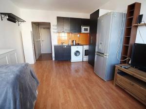 Pronájem bytu 1+kk, Praha - Kobylisy, Kyselova, 21 m2