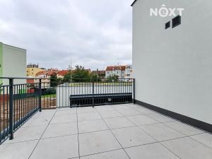 Pronájem bytu 2+kk, Hradec Králové, Gočárova třída, 41 m2