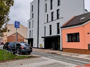 Pronájem bytu 2+kk, Hradec Králové, Gočárova třída, 41 m2